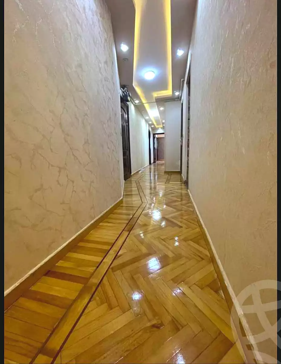 https://aqarmap.com.eg/ar/listing/6879292-for-sale-alexandria-sydy-bshr-sydy-bshr-bhry-shr-mhmwd-l-yswy