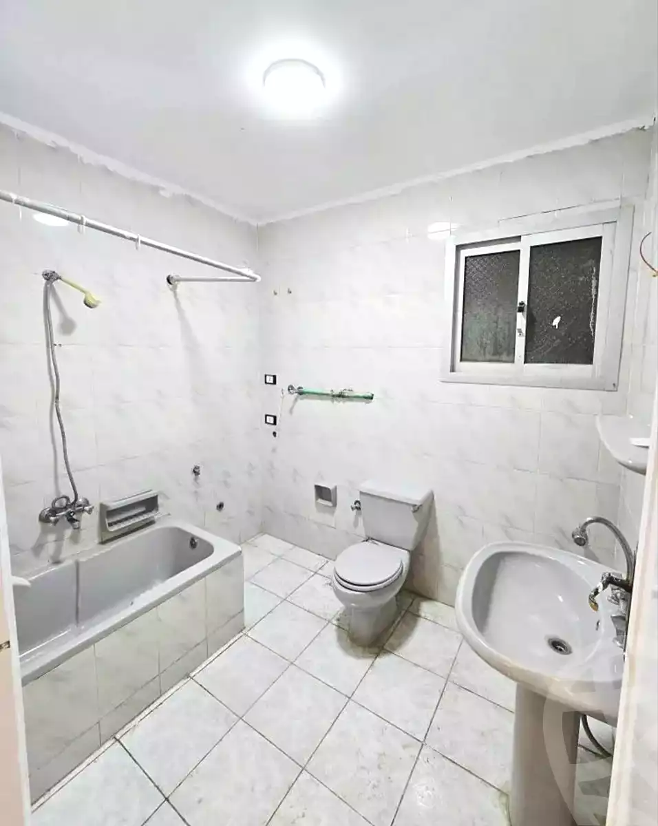 https://aqarmap.com.eg/en/listing/6879405-for-sale-alexandria-al-agamy-shataa-el-nakheel