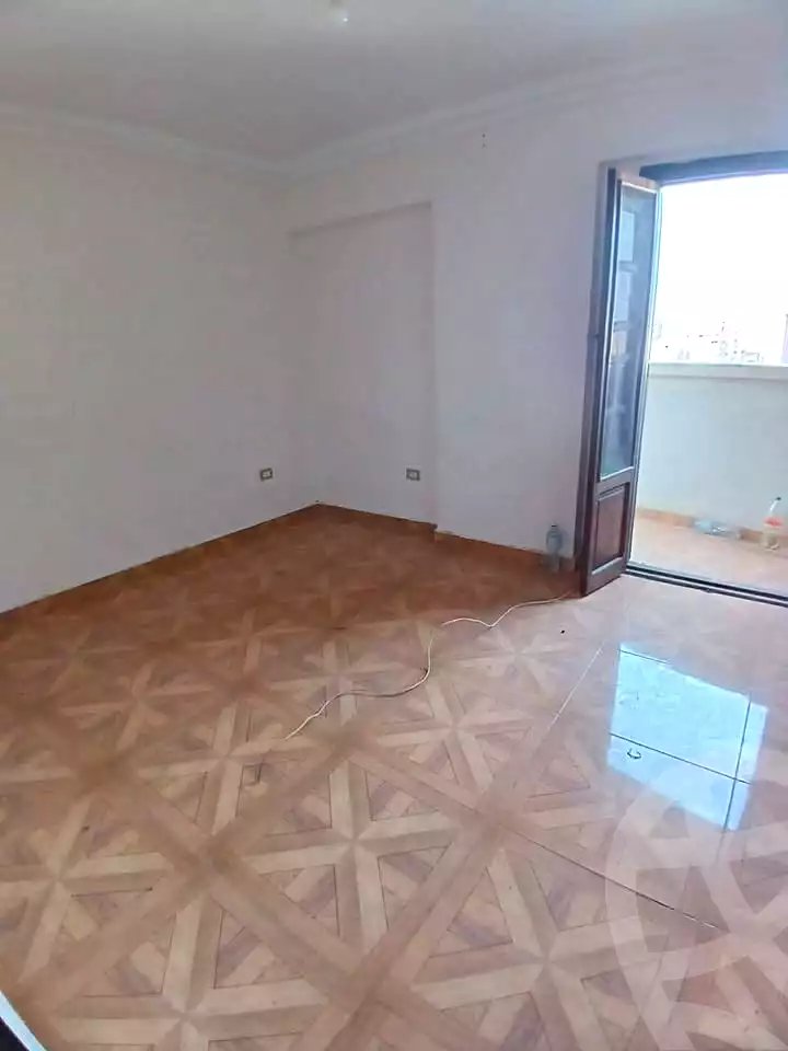 https://aqarmap.com.eg/en/listing/6880335-for-sale-alexandria-el-asafra-seyam-st