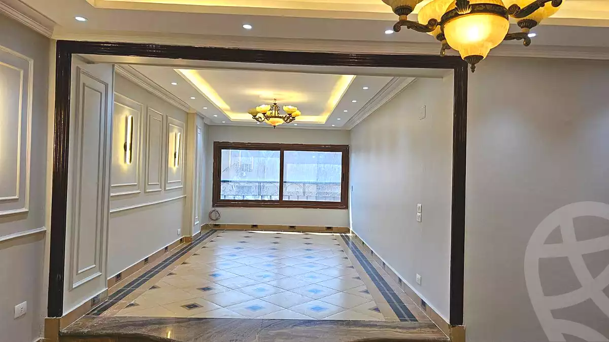 https://aqarmap.com.eg/ar/listing/6880644-for-sale-cairo-helwan-ahmed-enci-st