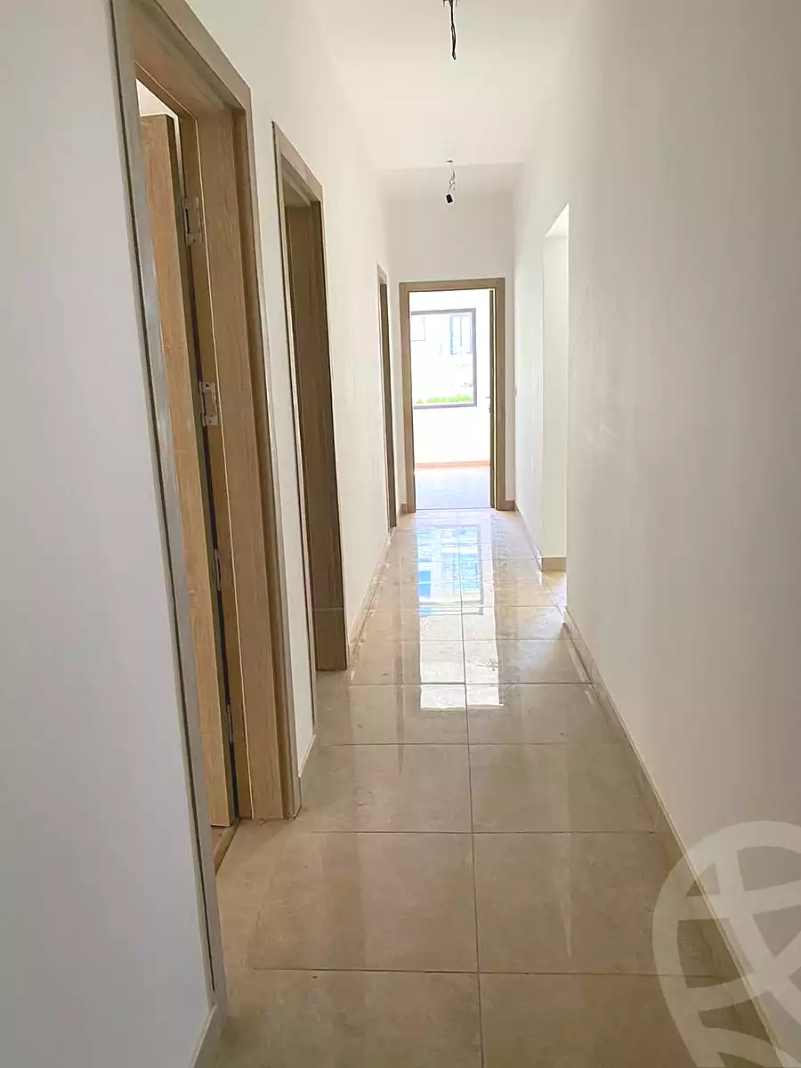 شقة بـ٣ غرف نوم في فيفث سكوير المراسم، صورة ٥ من ٩