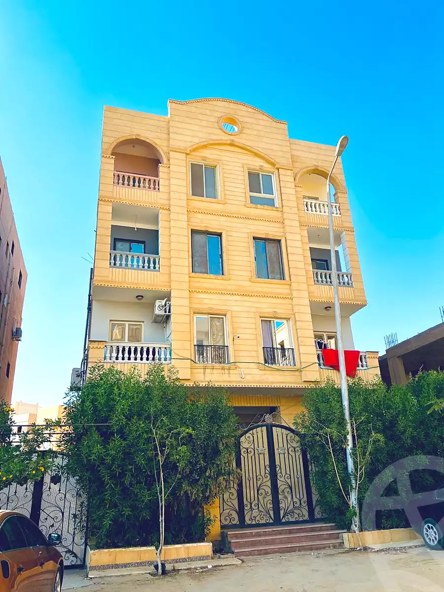 https://aqarmap.com.eg/ar/listing/6881851-for-sale-cairo-6th-of-october-el-tawsaat-el-shamalya-hy-2000-qt