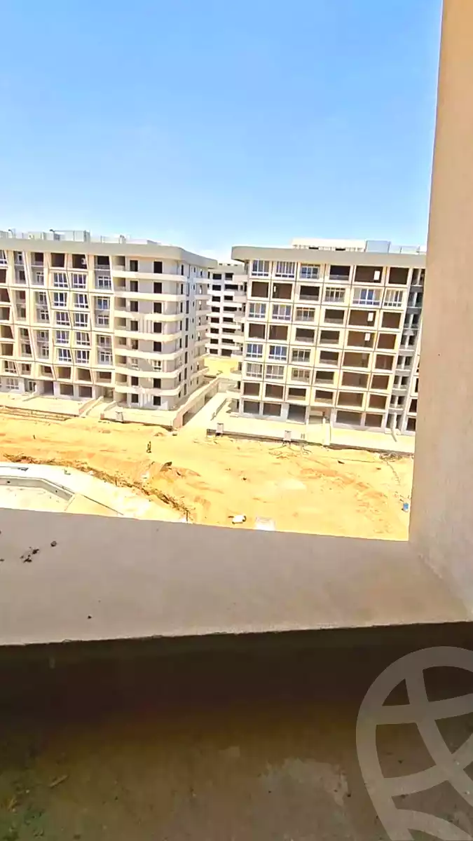 https://aqarmap.com.eg/ar/listing/6882352-for-sale-cairo-new-administrative-capital-r7-midtown-condo