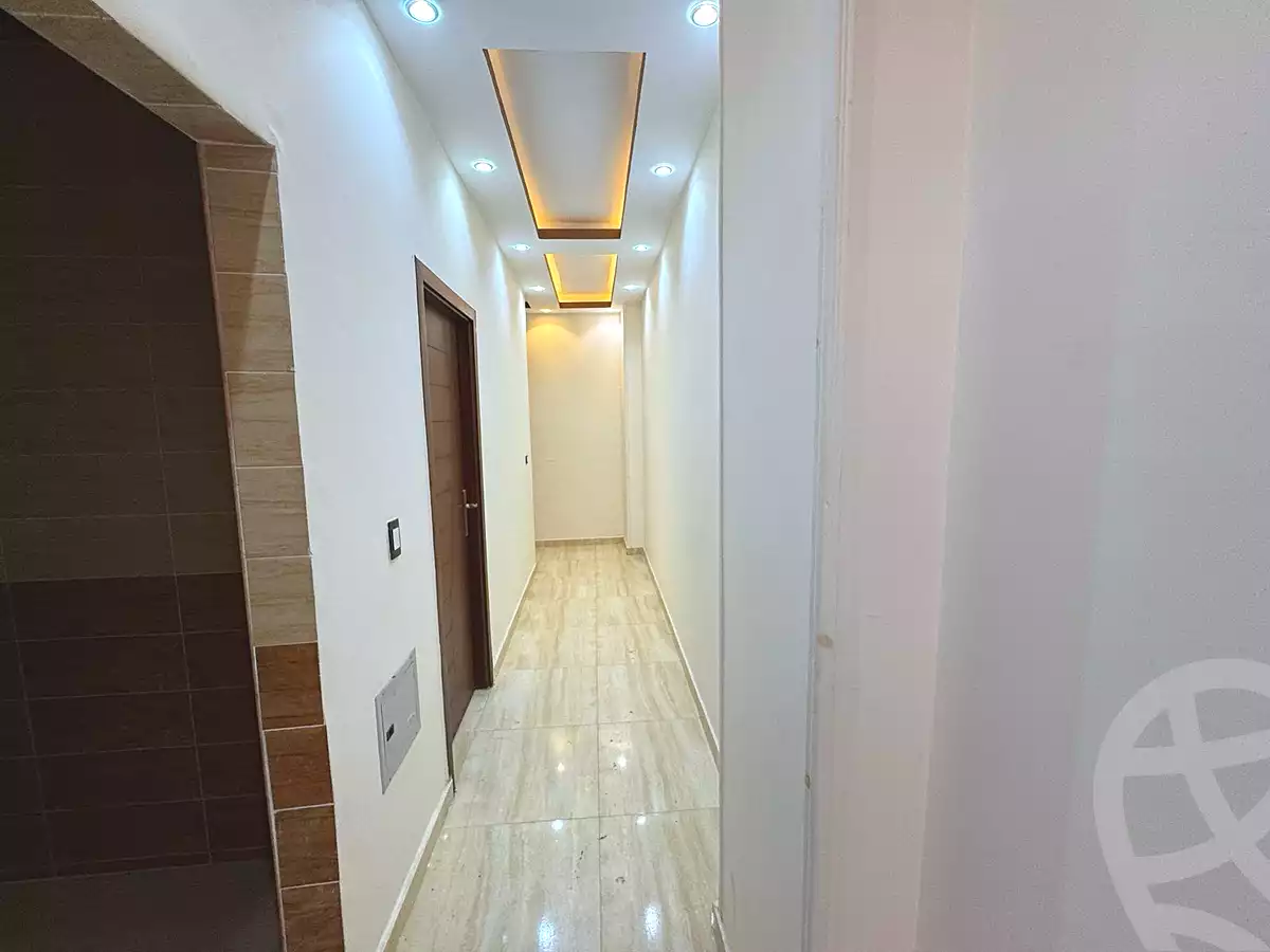 https://aqarmap.com.eg/ar/listing/6884136-for-sale-cairo-6th-of-october-el-ahyaa-neighborhood-2nd-divided-from-al-kafrawei-st