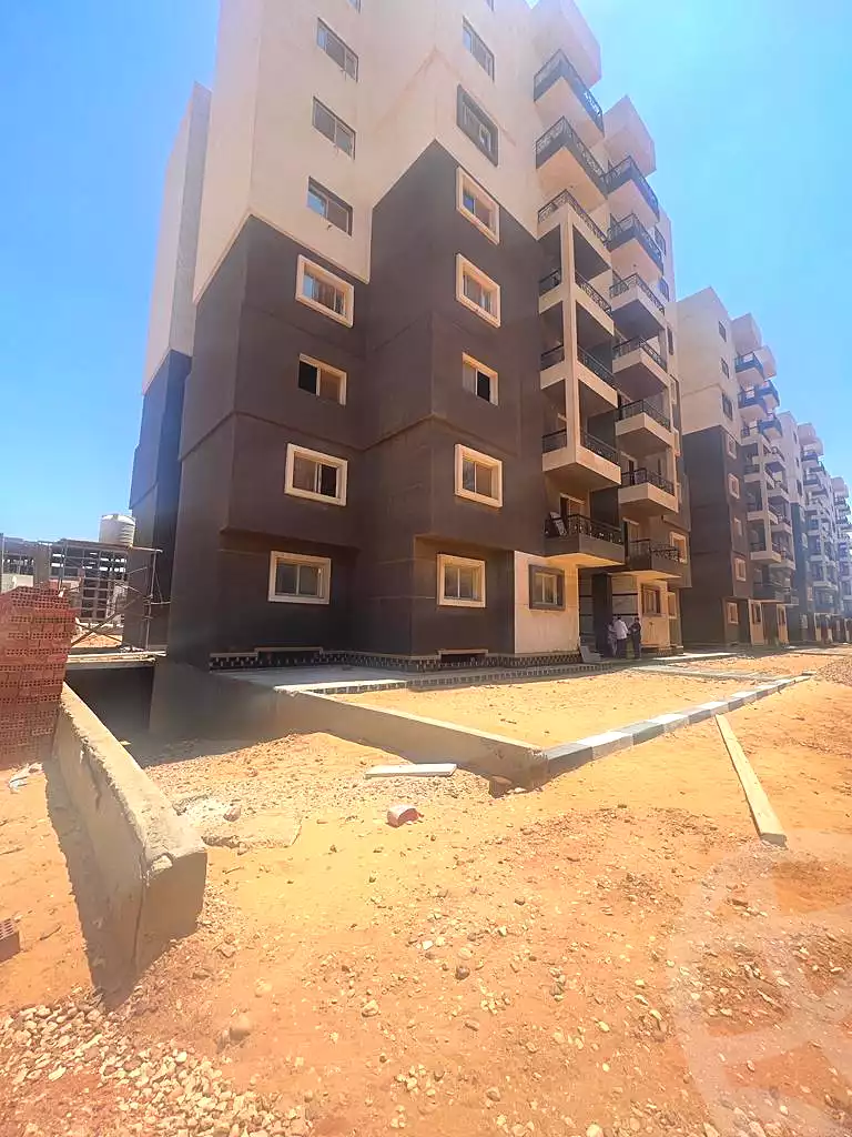https://aqarmap.com.eg/ar/listing/6884422-for-sale-cairo-new-administrative-capital-r7-kmbwnd-stw