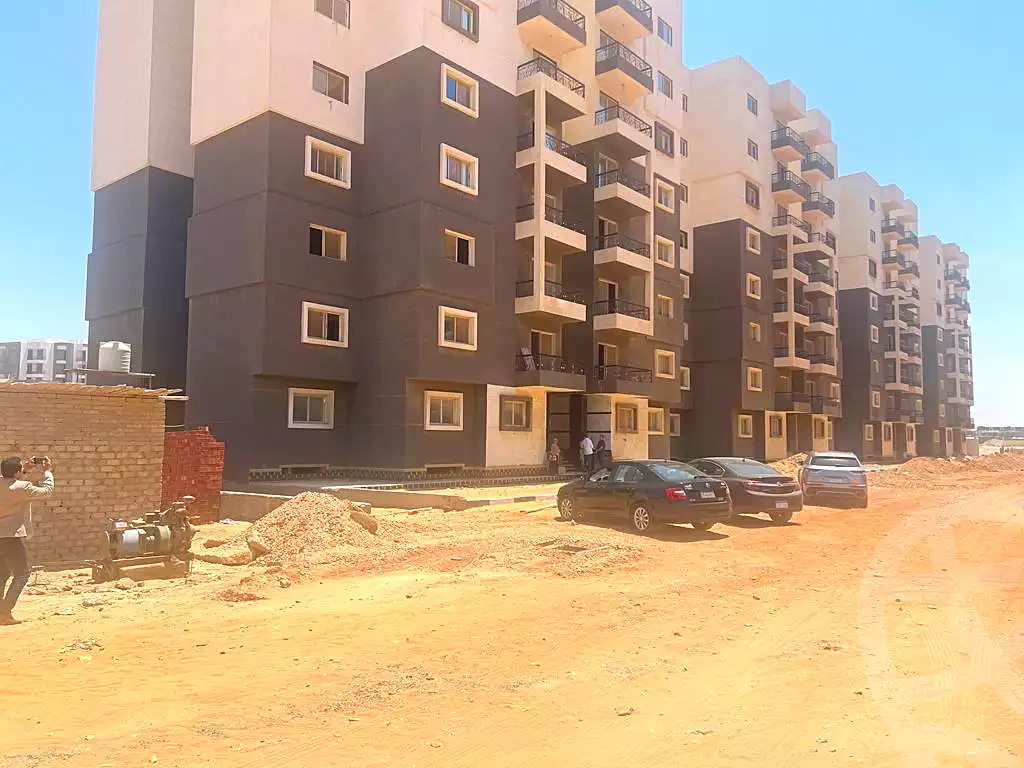 https://aqarmap.com.eg/ar/listing/6884422-for-sale-cairo-new-administrative-capital-r7-kmbwnd-stw