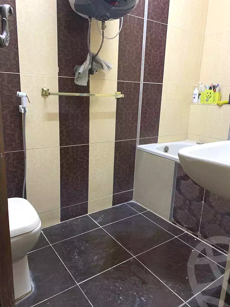 https://aqarmap.com.eg/en/listing/6885260-for-sale-cairo-shoubra-el-sahel-shobra-st