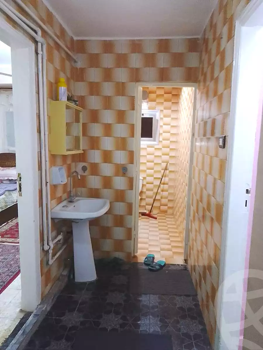 https://aqarmap.com.eg/en/listing/6885562-for-sale-cairo-helwan-el-shareaa-el-sharby-st