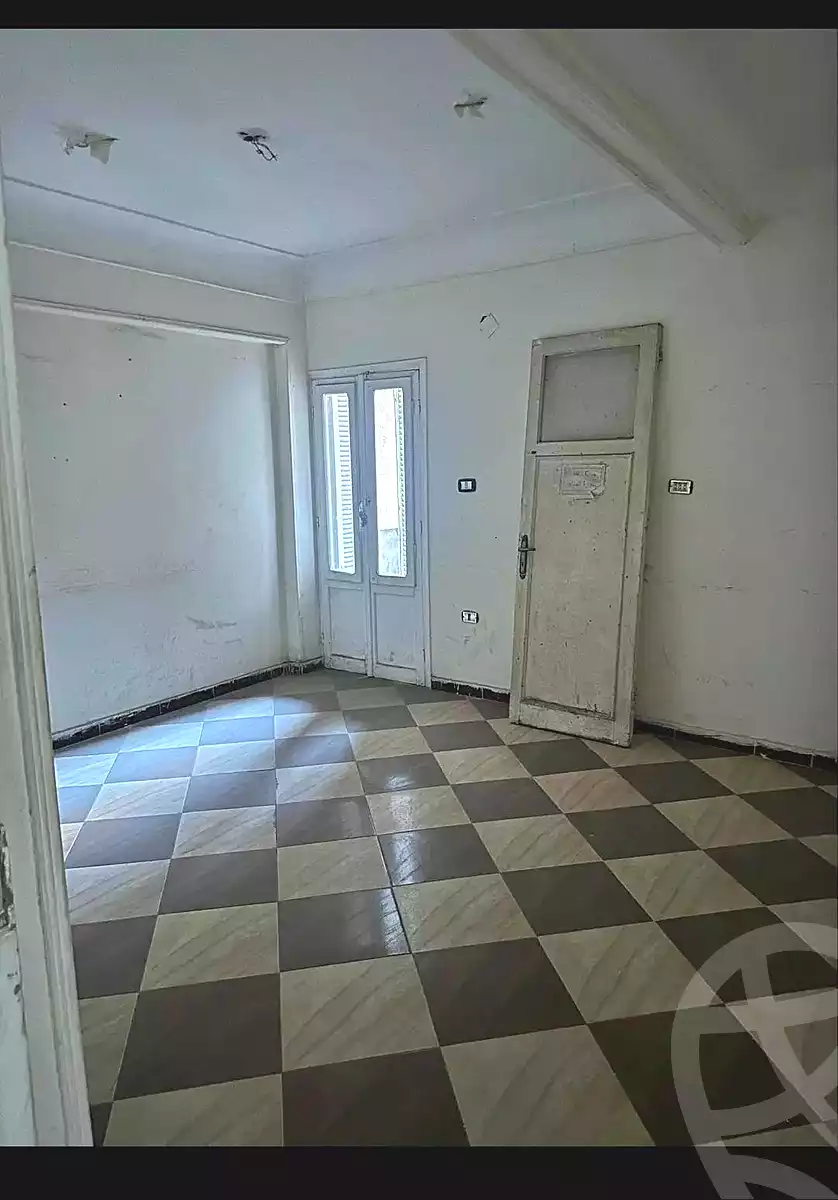 https://aqarmap.com.eg/en/listing/6885786-for-rent-alexandria-al-agamy-el-hanouvel