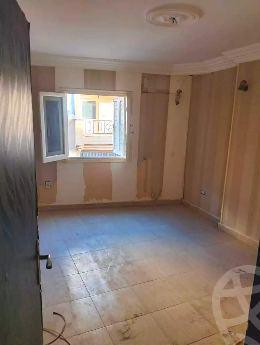 https://aqarmap.com.eg/ar/listing/6886155-for-rent-alexandria-al-agamy-lbytsh-el-hanafeya-st