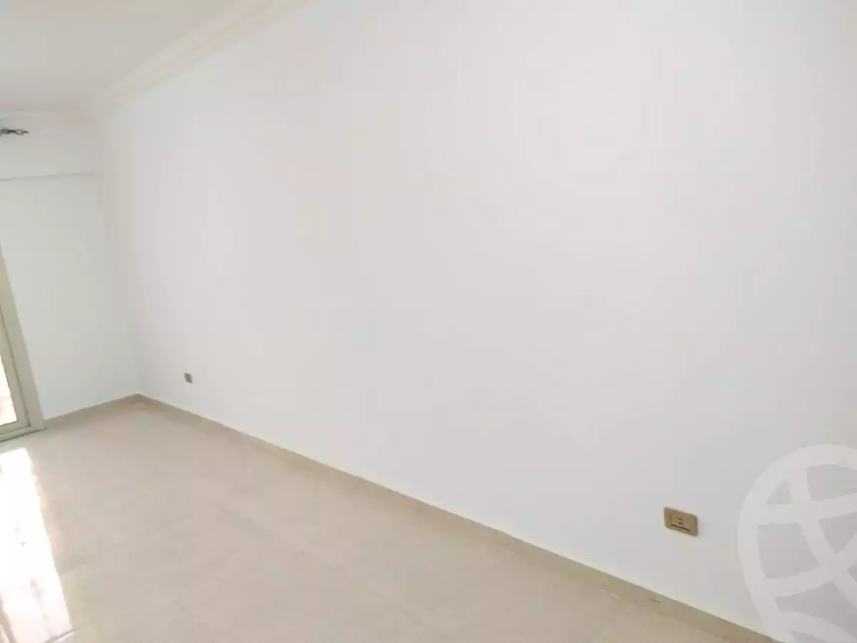 https://aqarmap.com.eg/en/listing/6886683-for-rent-cairo-6th-of-october-compounds-pyramids-walk