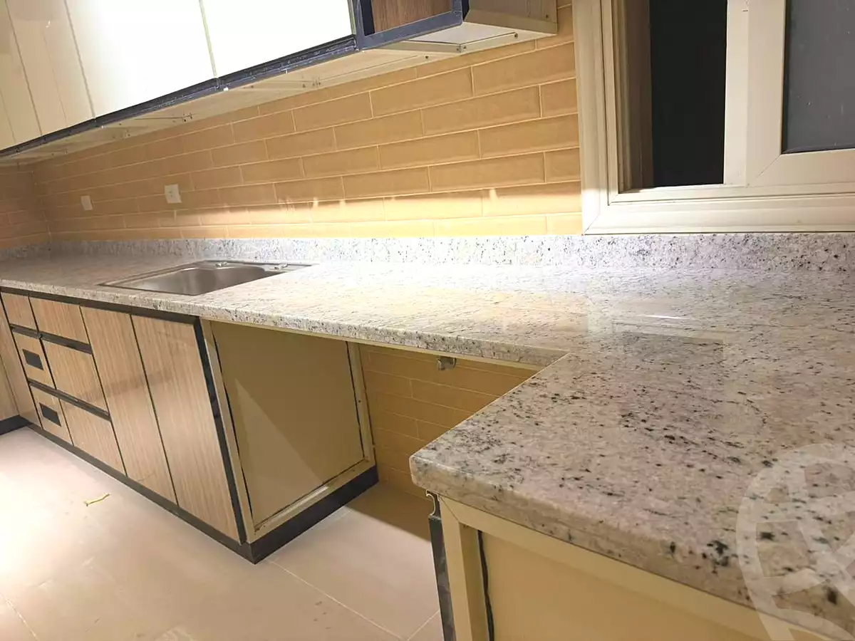 https://aqarmap.com.eg/ar/listing/6886706-for-rent-cairo-6th-of-october-el-ahyaa-neighborhood-9th