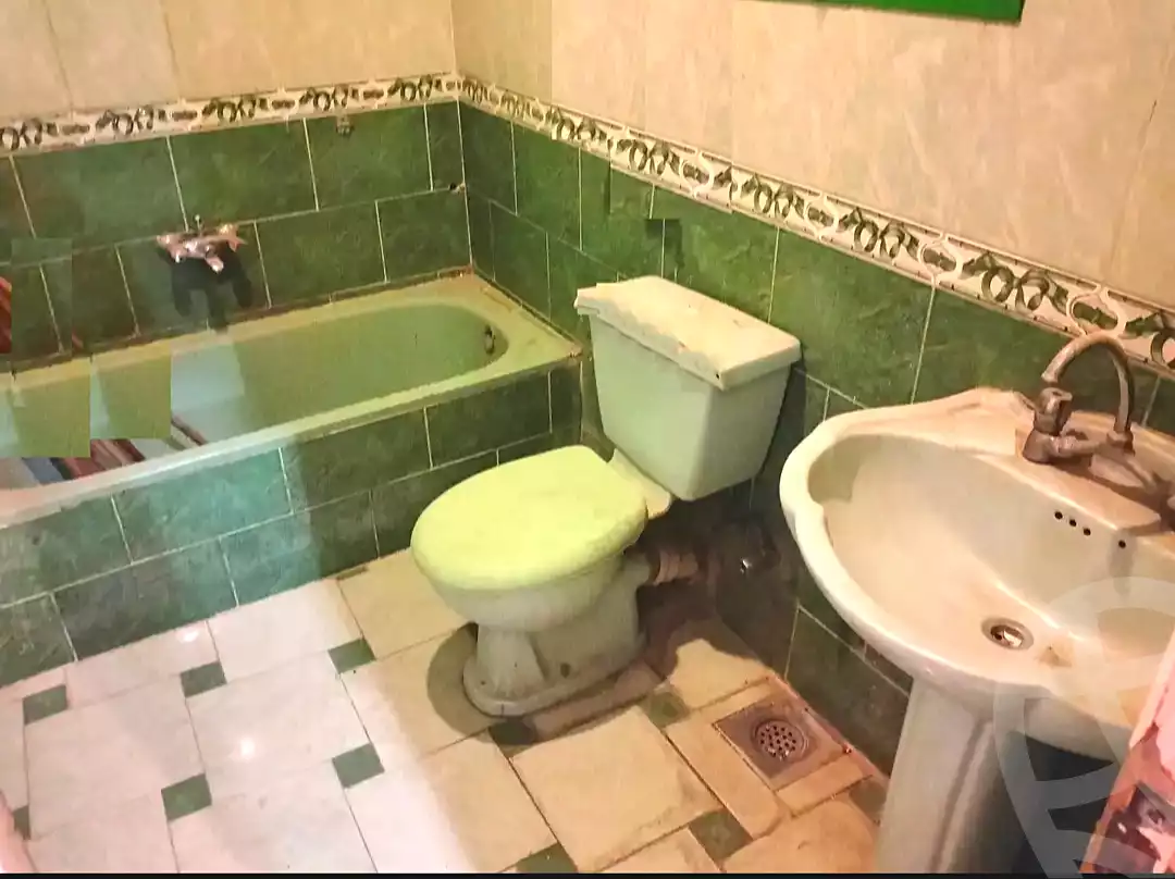 https://aqarmap.com.eg/en/listing/6886733-for-sale-cairo-helwan-helwan-el-sharkeya-zaki-hawas-st