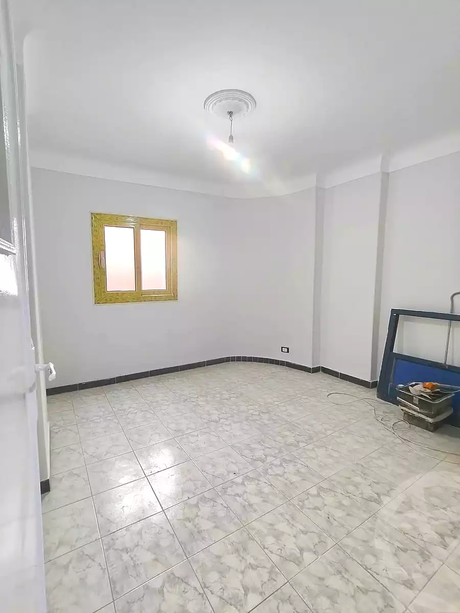https://aqarmap.com.eg/ar/listing/6887216-for-sale-alexandria-sydy-bshr-sydy-bshr-bhry-shr-mhmd-njyb