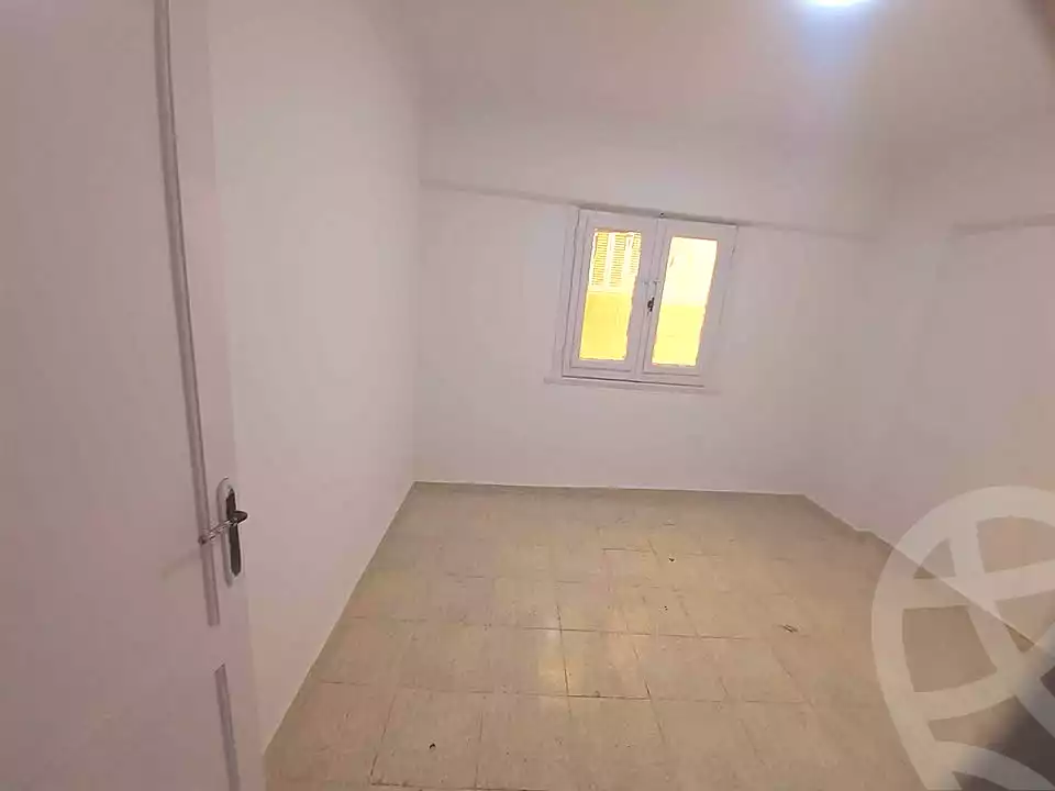 https://aqarmap.com.eg/ar/listing/6888112-for-sale-alexandria-al-agamy-shataa-el-nakheel