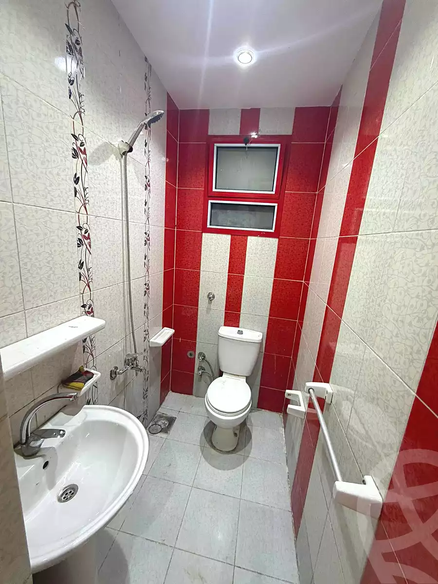 https://aqarmap.com.eg/en/listing/6888550-for-sale-alexandria-lsywf-el-falki