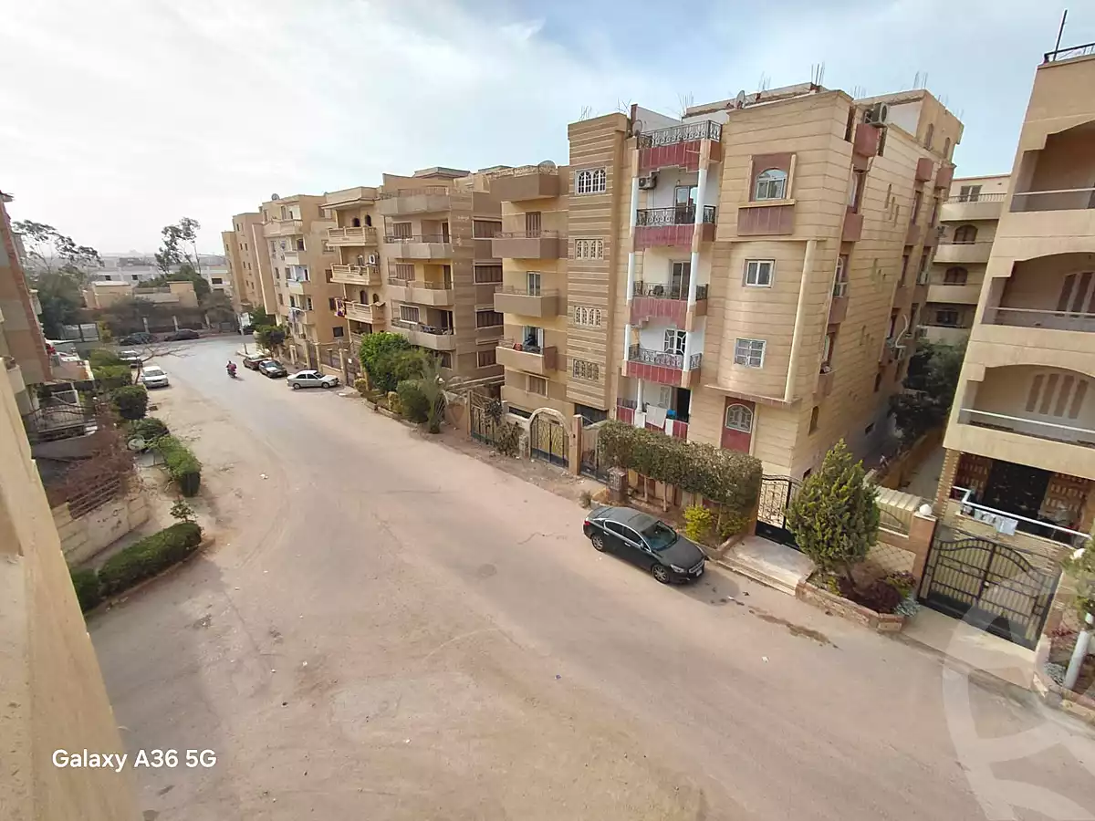 https://aqarmap.com.eg/ar/listing/6889651-for-sale-cairo-6th-of-october-el-ahyaa-neighborhood-5th-street-2