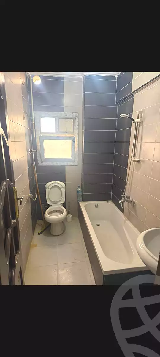 https://aqarmap.com.eg/ar/listing/6891261-for-rent-cairo-6th-of-october-el-ahyaa-neighborhood-3rd-al-hay-al-thalith-st