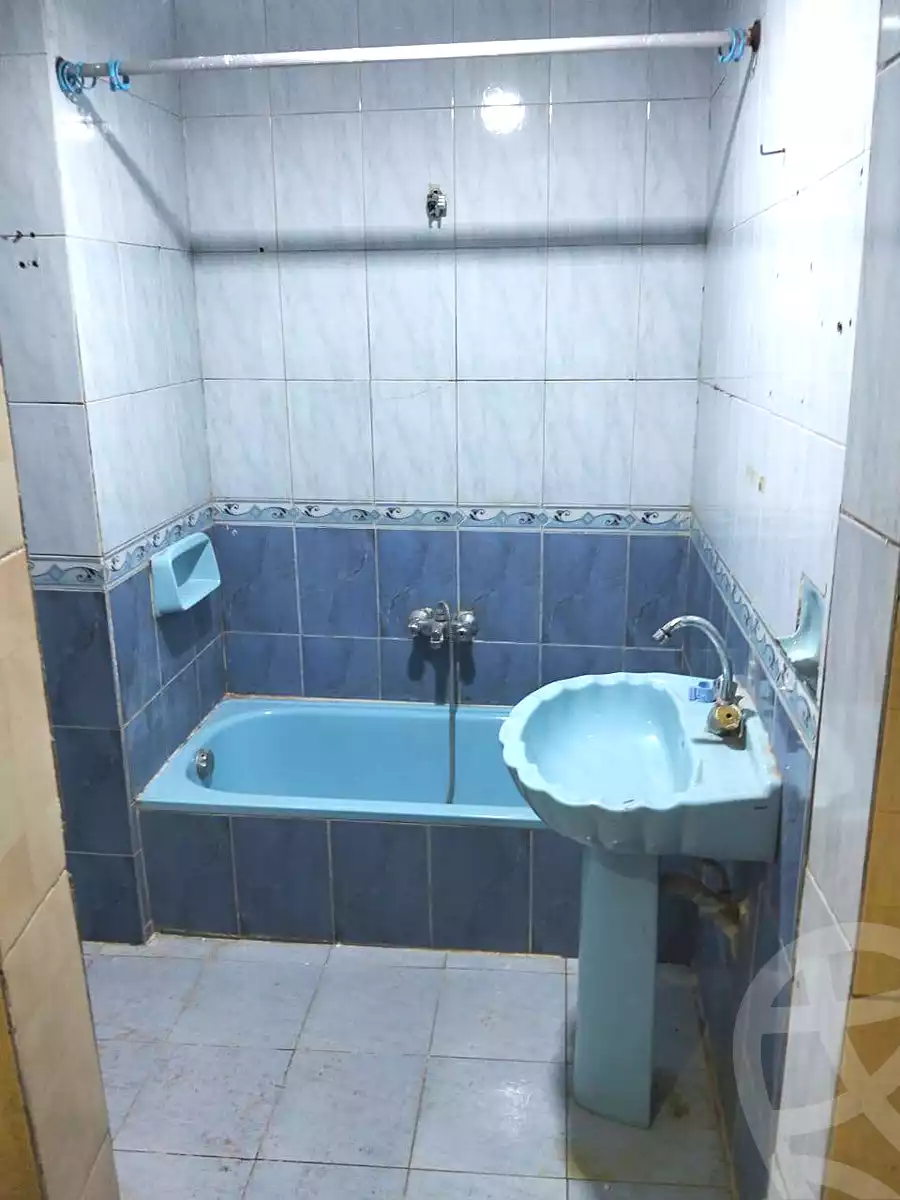 https://aqarmap.com.eg/en/listing/6891286-for-sale-cairo-helwan-helwan-el-sharkeya-gaafar-st