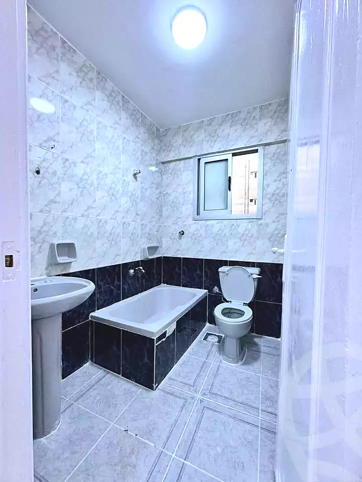 https://aqarmap.com.eg/ar/listing/6891780-for-sale-alexandria-al-agamy-shataa-el-nakheel