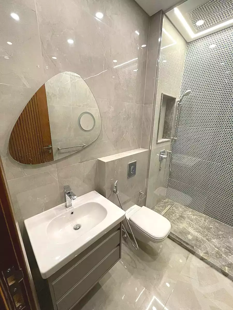 https://aqarmap.com.eg/en/listing/6891877-for-rent-cairo-new-cairo-compounds-lakeview-residence