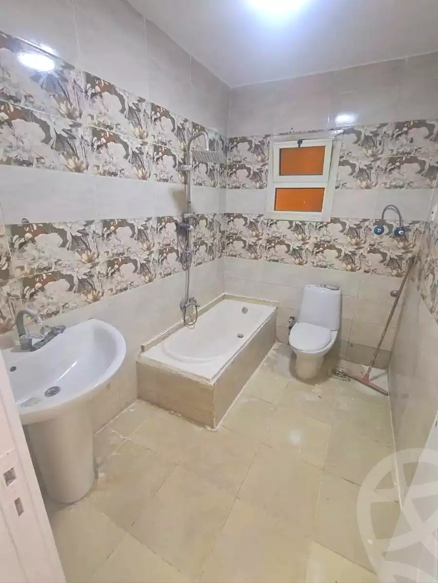 https://aqarmap.com.eg/en/listing/6892464-for-sale-alexandria-al-agamy-el-hanouvel