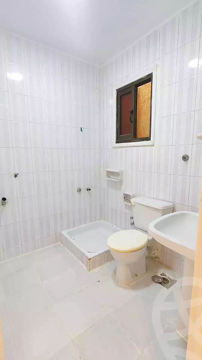 https://aqarmap.com.eg/ar/listing/6892884-for-sale-alexandria-al-agamy-shataa-el-nakheel