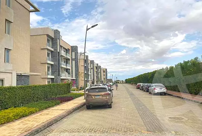 https://aqarmap.com.eg/ar/listing/6893112-for-sale-cairo-new-cairo-compounds-galleria-moon-valley-compound-arabia