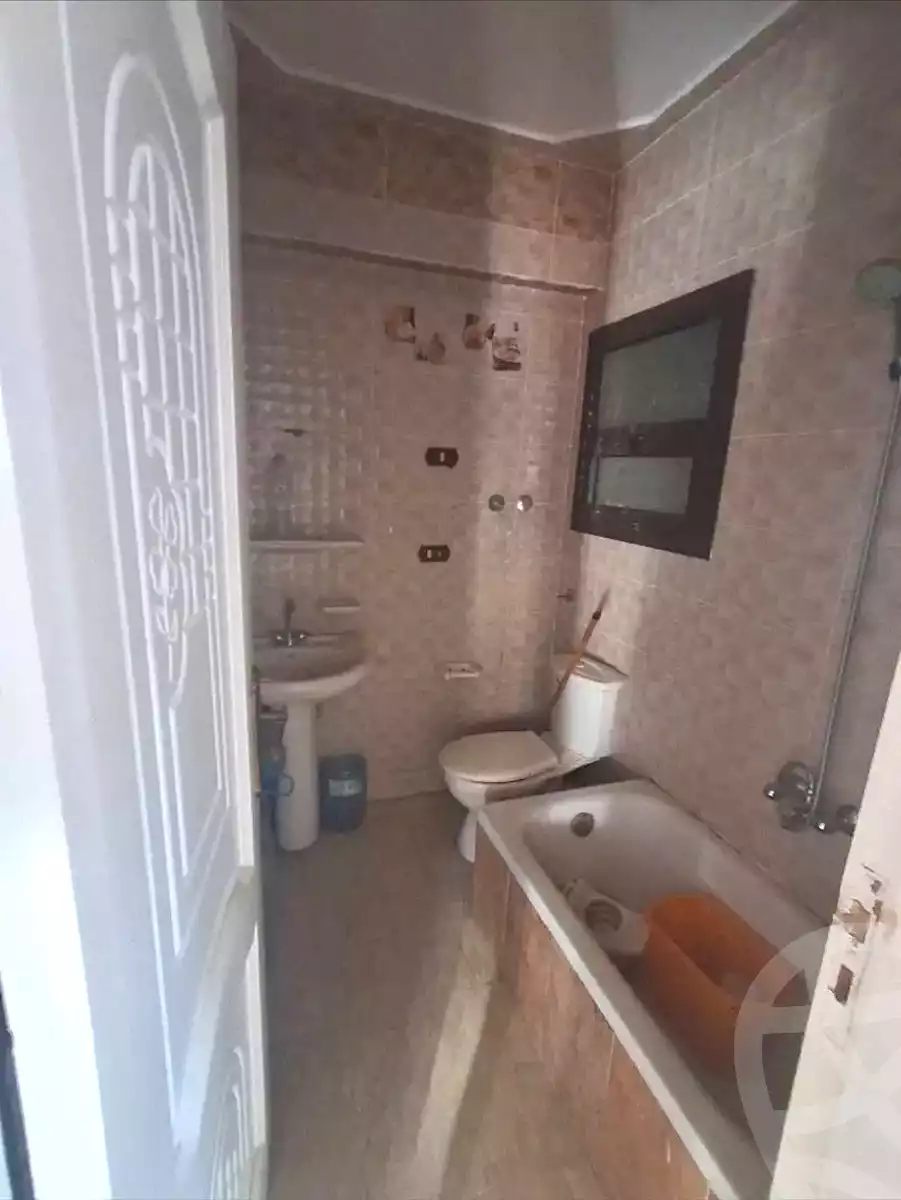 https://aqarmap.com.eg/ar/listing/6893572-for-sale-alexandria-al-agamy-lbytsh-el-hanafeya-st