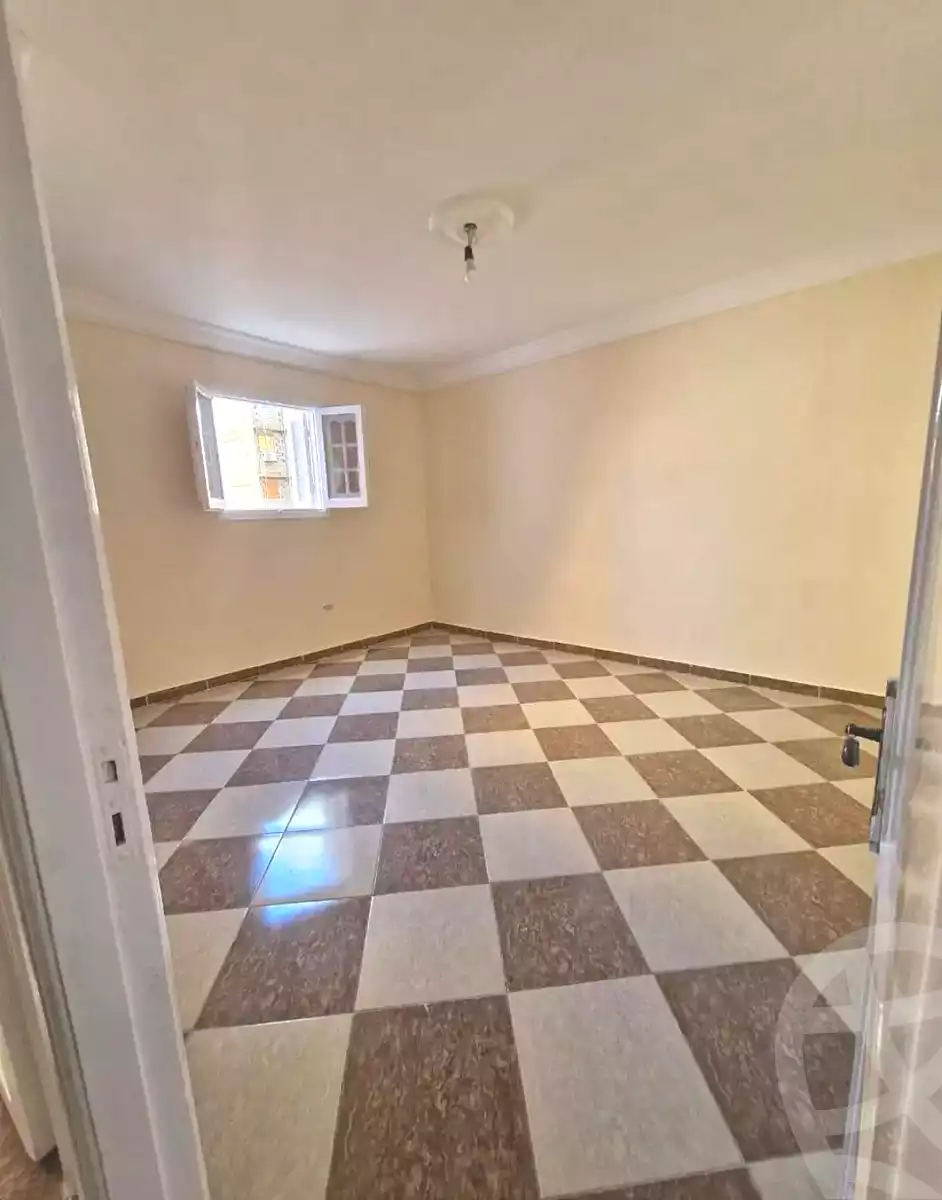 https://aqarmap.com.eg/ar/listing/6894555-for-sale-alexandria-sydy-bshr-sydy-bshr-bhry-shr-mhmd-njyb