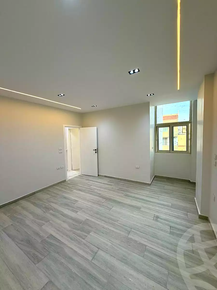 https://aqarmap.com.eg/ar/listing/6895438-for-sale-cairo-6th-of-october-el-ahyaa-neighborhood-3rd-al-hay-al-thalith-st