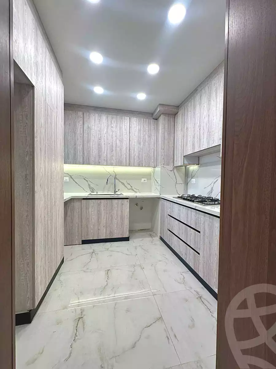 https://aqarmap.com.eg/ar/listing/6895705-for-rent-cairo-new-cairo-compounds-villette-kmbwnd-sky-kwndwz-swdyk-villette
