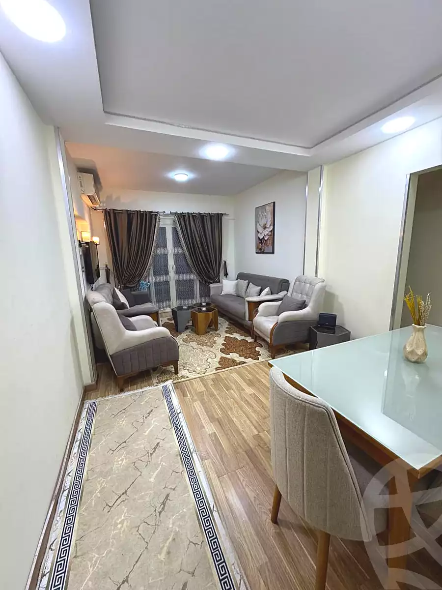 https://aqarmap.com.eg/ar/listing/6895925-for-rent-cairo-el-sheikh-zayed-city-compounds-dh-drys