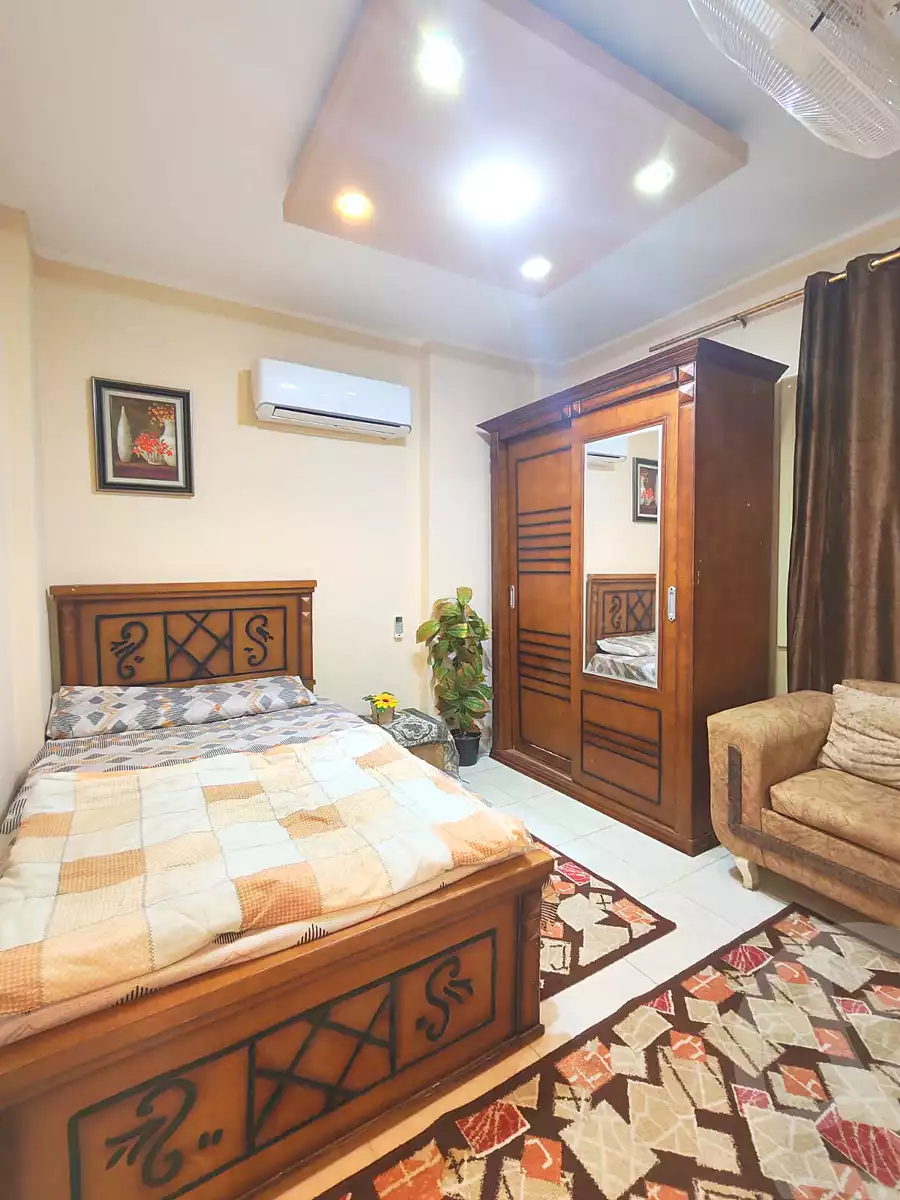 https://aqarmap.com.eg/ar/listing/6895957-for-rent-cairo-el-sheikh-zayed-city-el-hay-elsades-ashaer