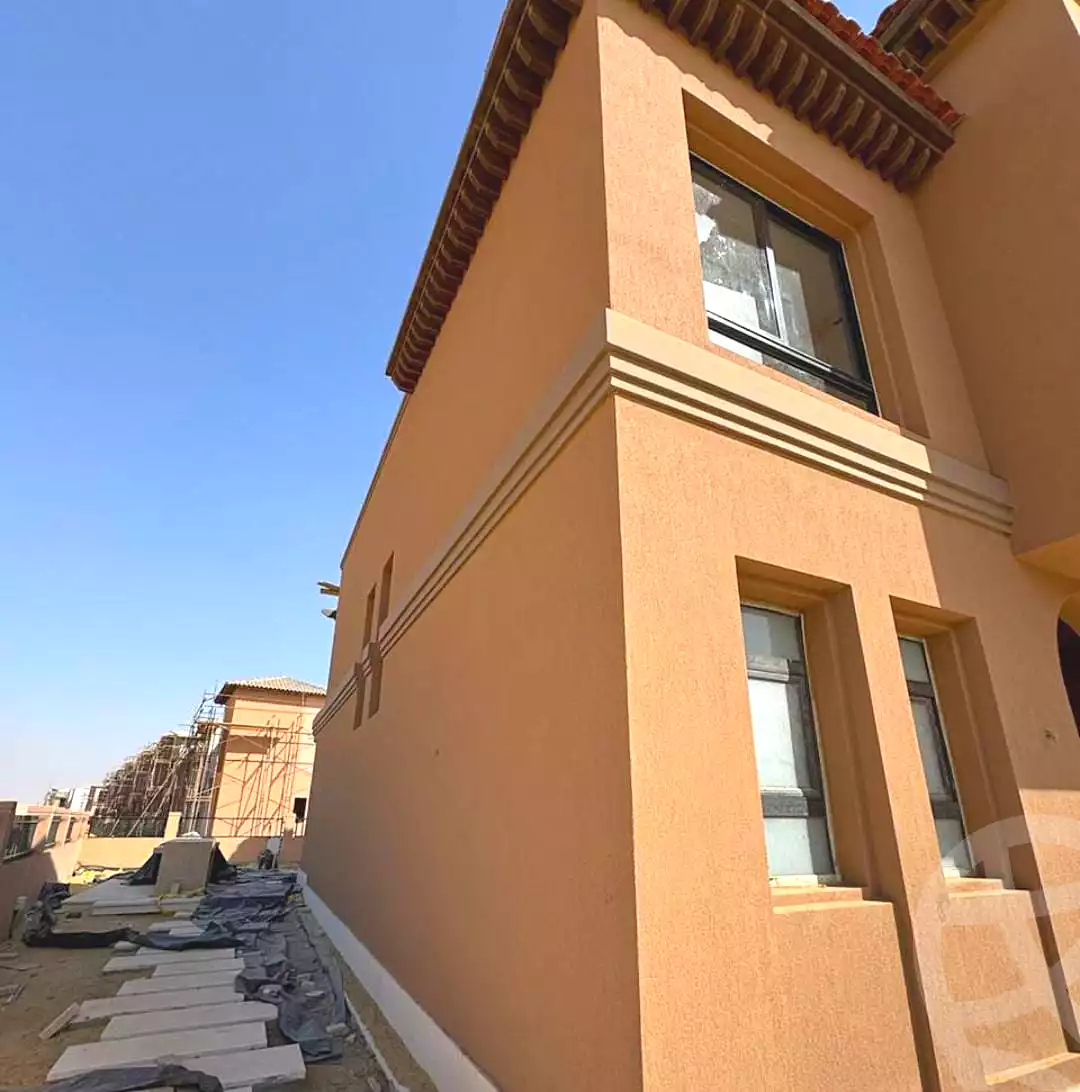 https://aqarmap.com.eg/en/listing/6896135-for-sale-cairo-el-sheikh-zayed-city-compounds-kmbwnd-fyldj-wyst-dr-llttwyr