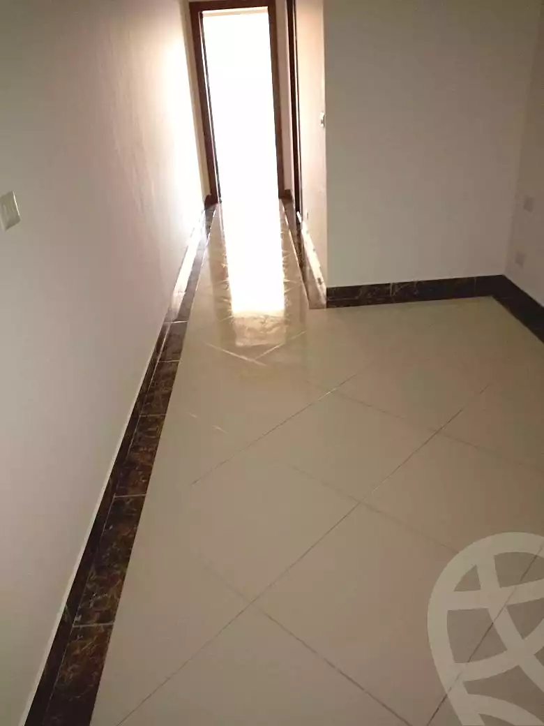 دوبلكس بغرفتي نوم في نيوم بيراميدز، صورة ٥ من ٨