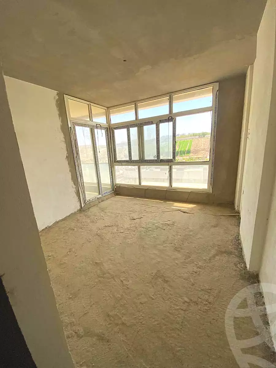 https://aqarmap.com.eg/ar/listing/6896800-for-sale-cairo-new-cairo-compounds-mwntn-fyw-y-syty-club-park-mountain-view-icity
