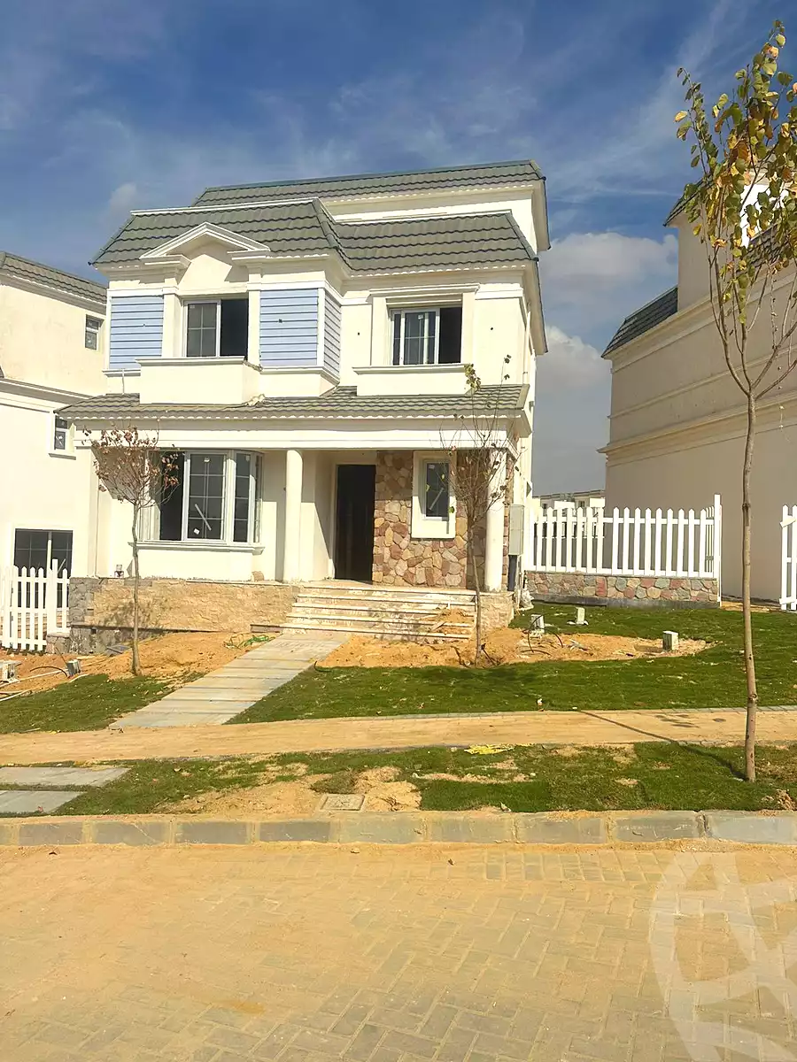 https://aqarmap.com.eg/en/listing/6896807-for-sale-cairo-new-cairo-compounds-mountain-view-1