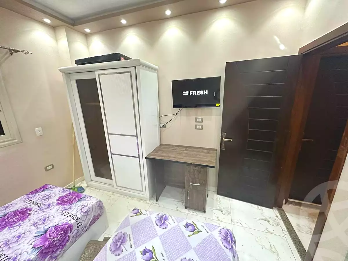 https://aqarmap.com.eg/ar/listing/6898769-for-rent-cairo-6th-of-october-el-ahyaa-neighborhood-2nd-divided-from-al-kafrawei-st