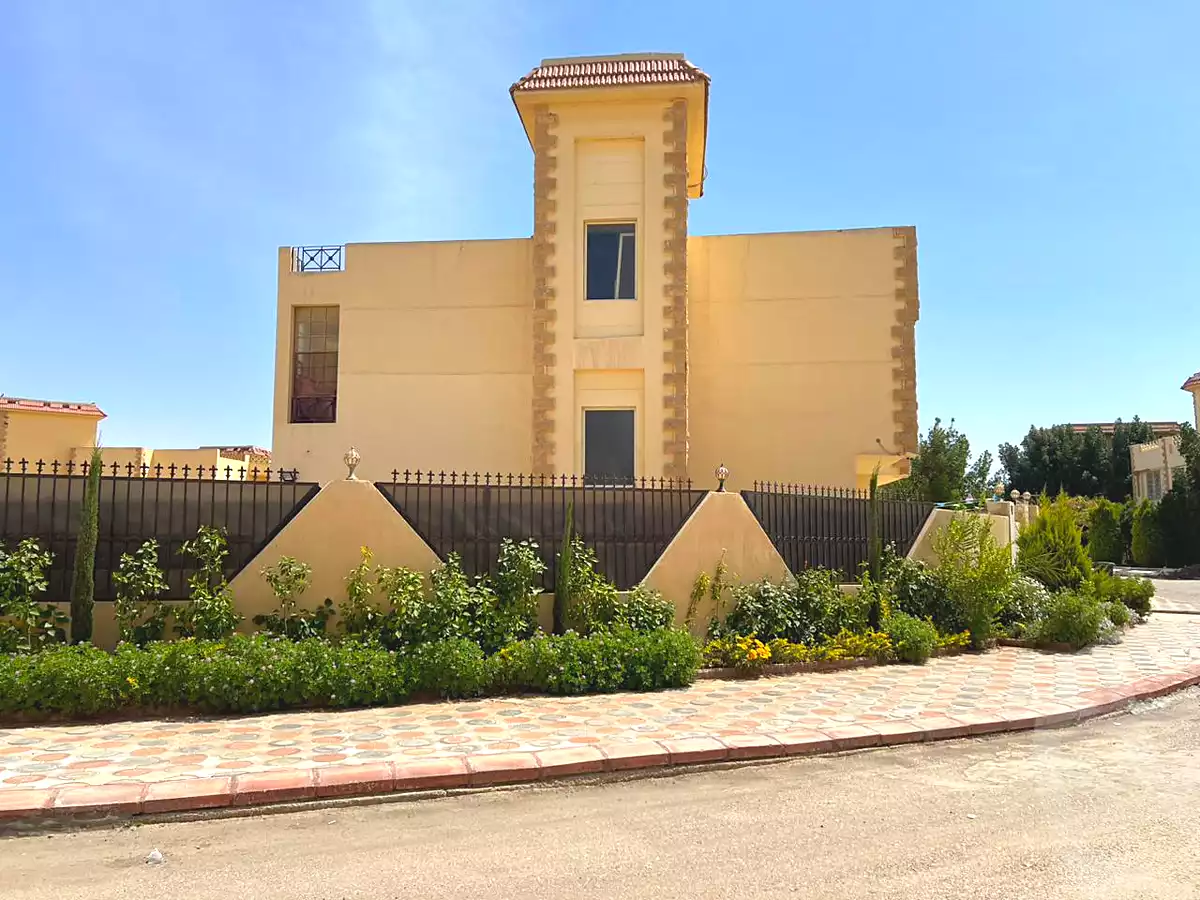 https://aqarmap.com.eg/ar/listing/6898952-for-sale-cairo-el-sheikh-zayed-city-lshykh-zyd-ljdyd-golf-el-solimanya