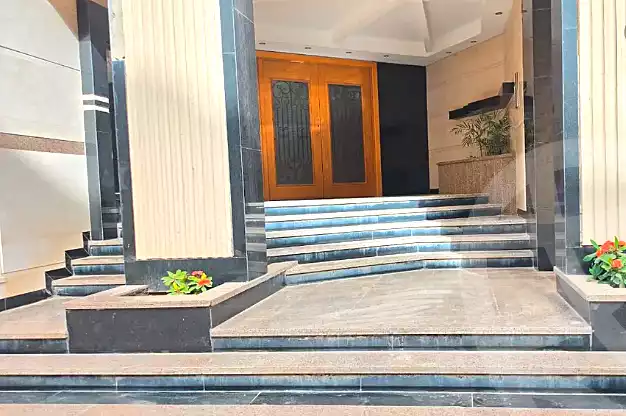 https://aqarmap.com.eg/ar/listing/6899055-for-rent-cairo-heliopolis-heliopolis-square