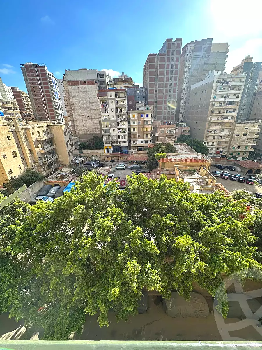 https://aqarmap.com.eg/ar/listing/6900362-for-sale-alexandria-sydy-bshr-sydy-bshr-bhry-shr-mhmwd-l-yswy