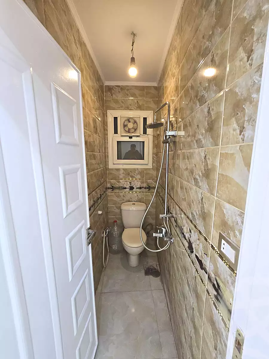 https://aqarmap.com.eg/ar/listing/6900362-for-sale-alexandria-sydy-bshr-sydy-bshr-bhry-shr-mhmwd-l-yswy