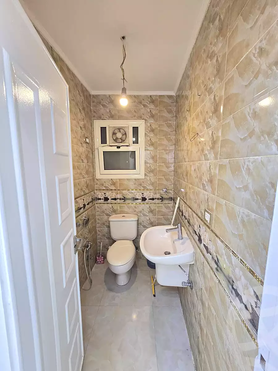 https://aqarmap.com.eg/ar/listing/6900362-for-sale-alexandria-sydy-bshr-sydy-bshr-bhry-shr-mhmwd-l-yswy