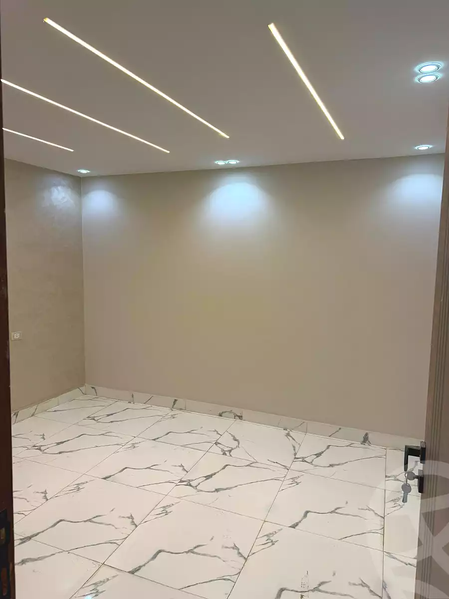 https://aqarmap.com.eg/ar/listing/6900523-for-sale-cairo-el-haram-el-lebeny-soltan-khattab-st