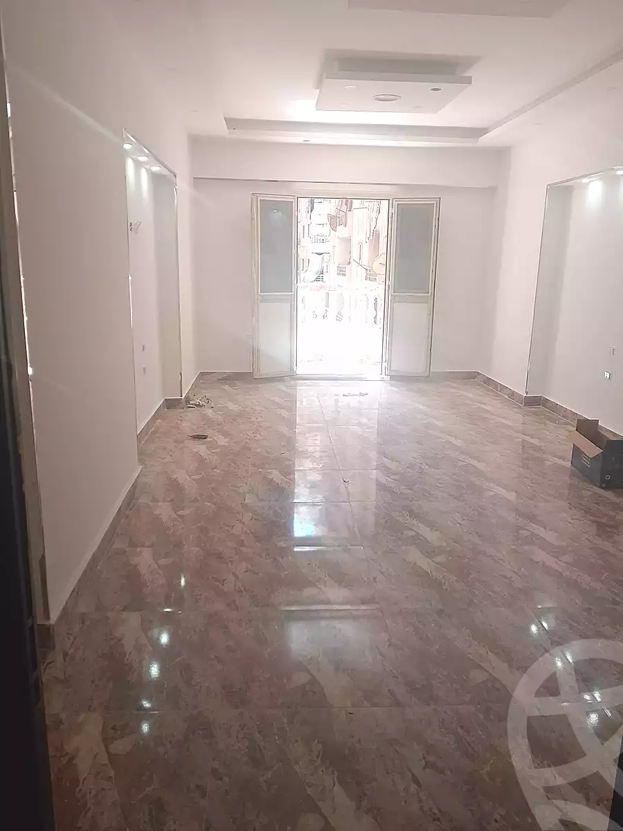 https://aqarmap.com.eg/ar/listing/6900763-for-sale-alexandria-el-asafra-salman-el-farsi-st