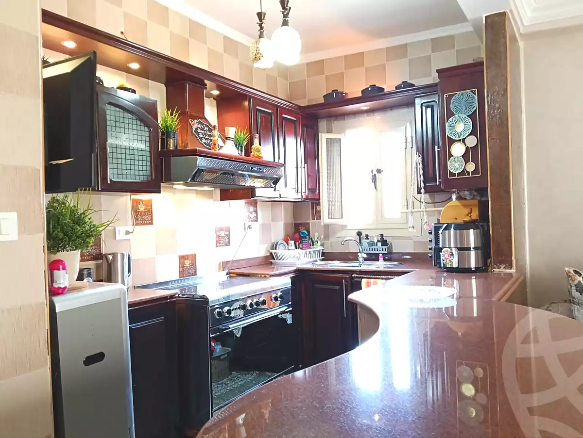 https://aqarmap.com.eg/en/listing/6901445-for-sale-cairo-el-sheikh-zayed-city-el-hay-elsabeaa-lbstn