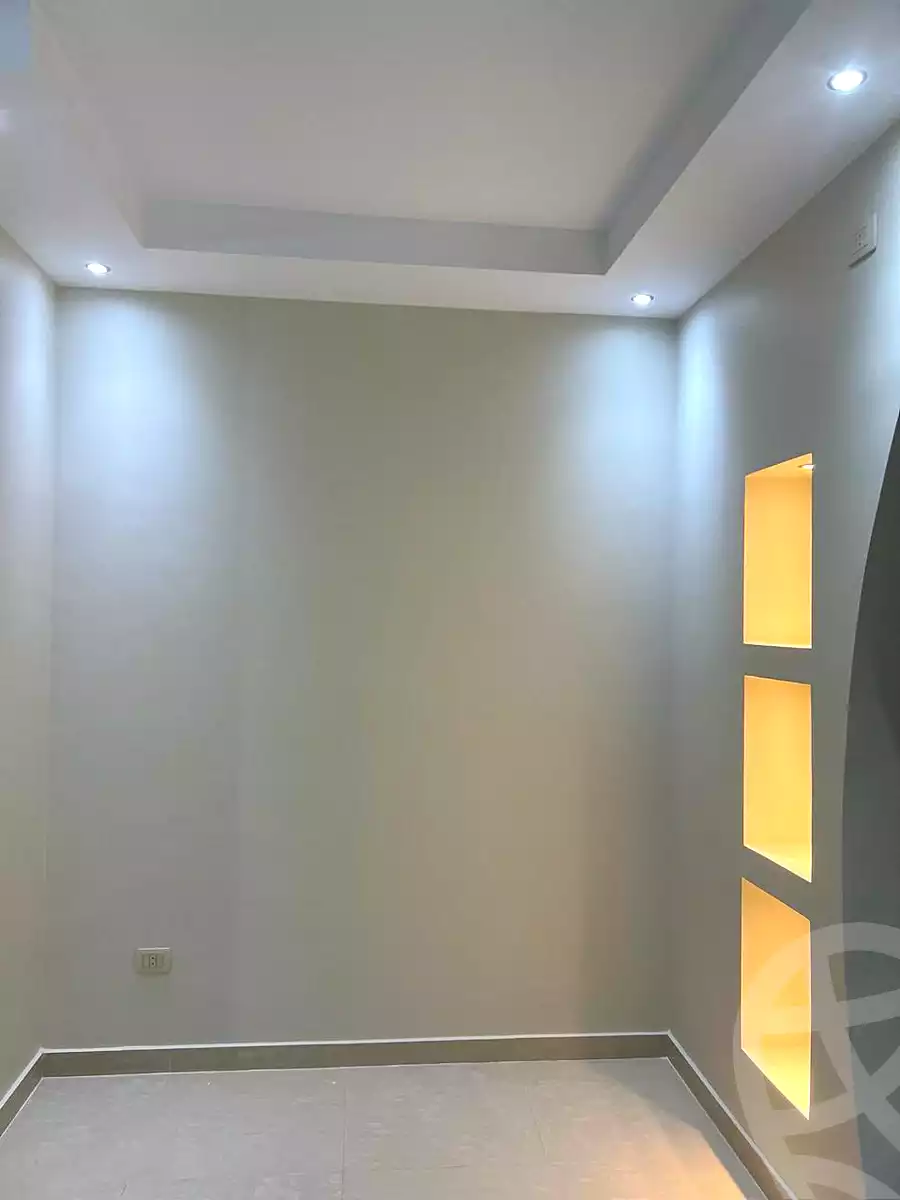 https://aqarmap.com.eg/ar/listing/6901611-for-rent-cairo-6th-of-october-el-hay-el-motamyz-el-motamayez-neighborhood-abd-el-moneim-riad-st