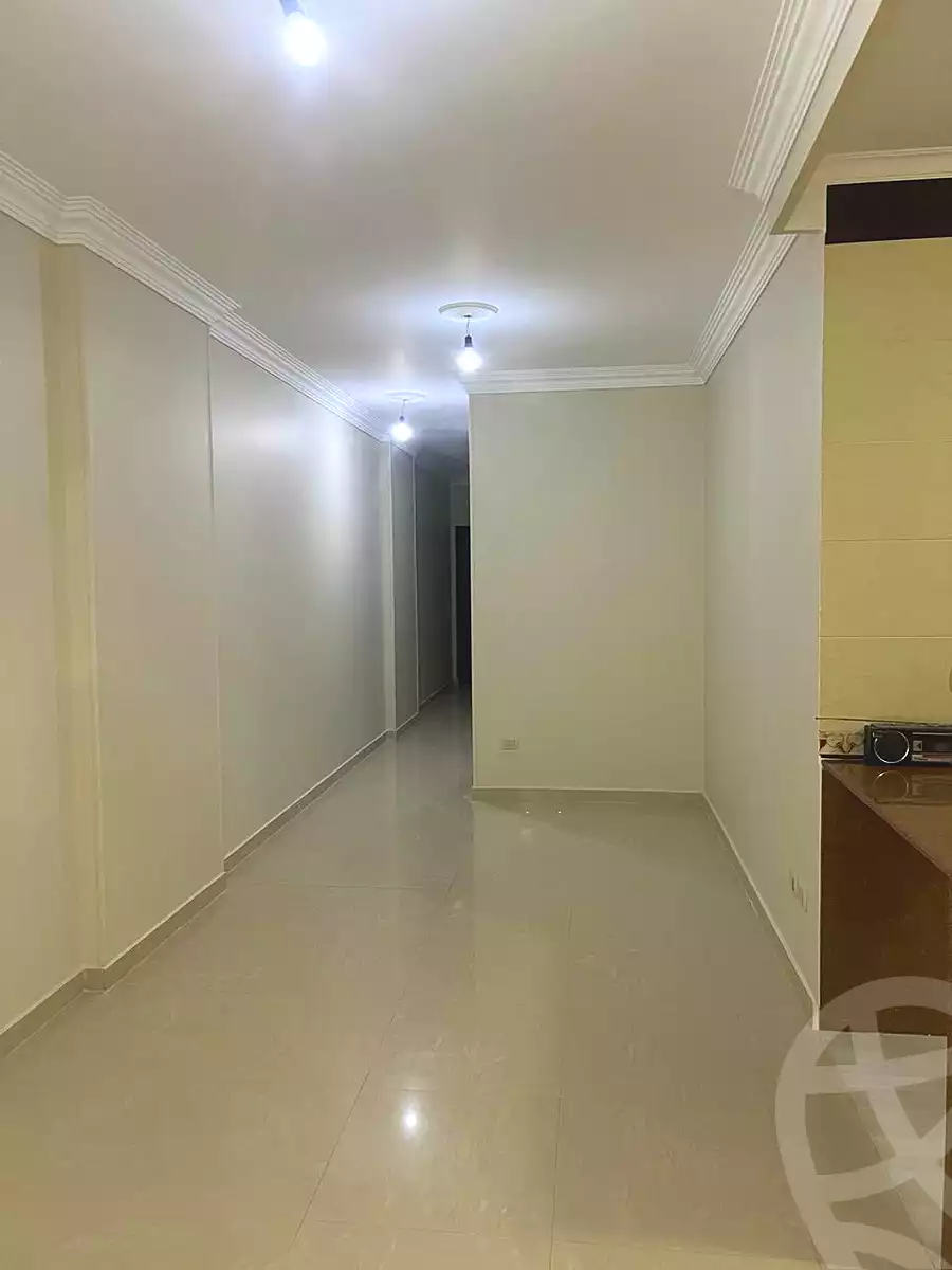 https://aqarmap.com.eg/ar/listing/6901611-for-rent-cairo-6th-of-october-el-hay-el-motamyz-el-motamayez-neighborhood-abd-el-moneim-riad-st