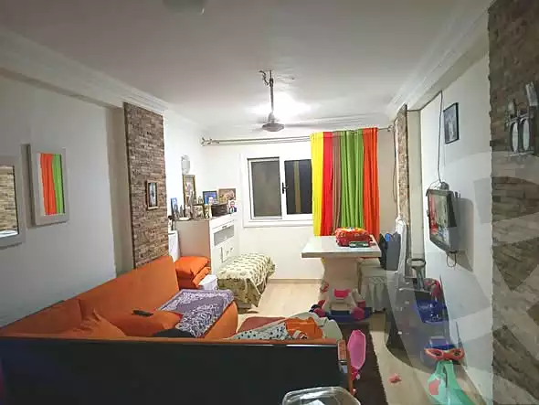 https://aqarmap.com.eg/en/listing/6901954-for-sale-cairo-helwan-el-shareaa-el-sharby-st